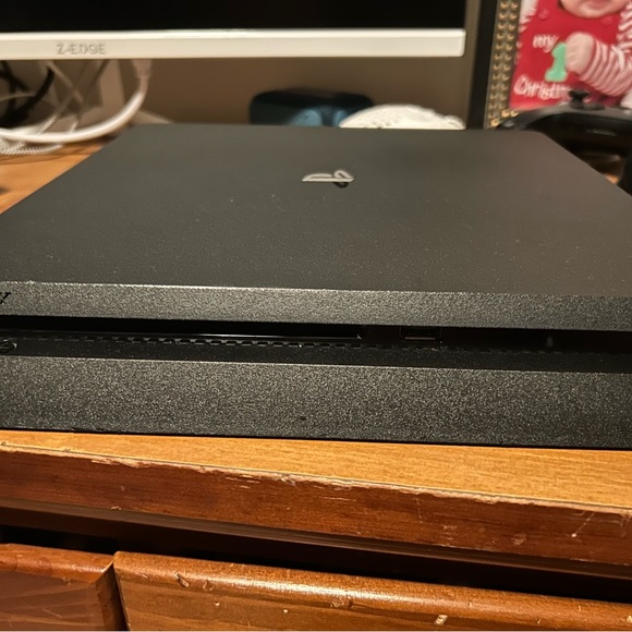 Ps4 - Picture 2 of 6